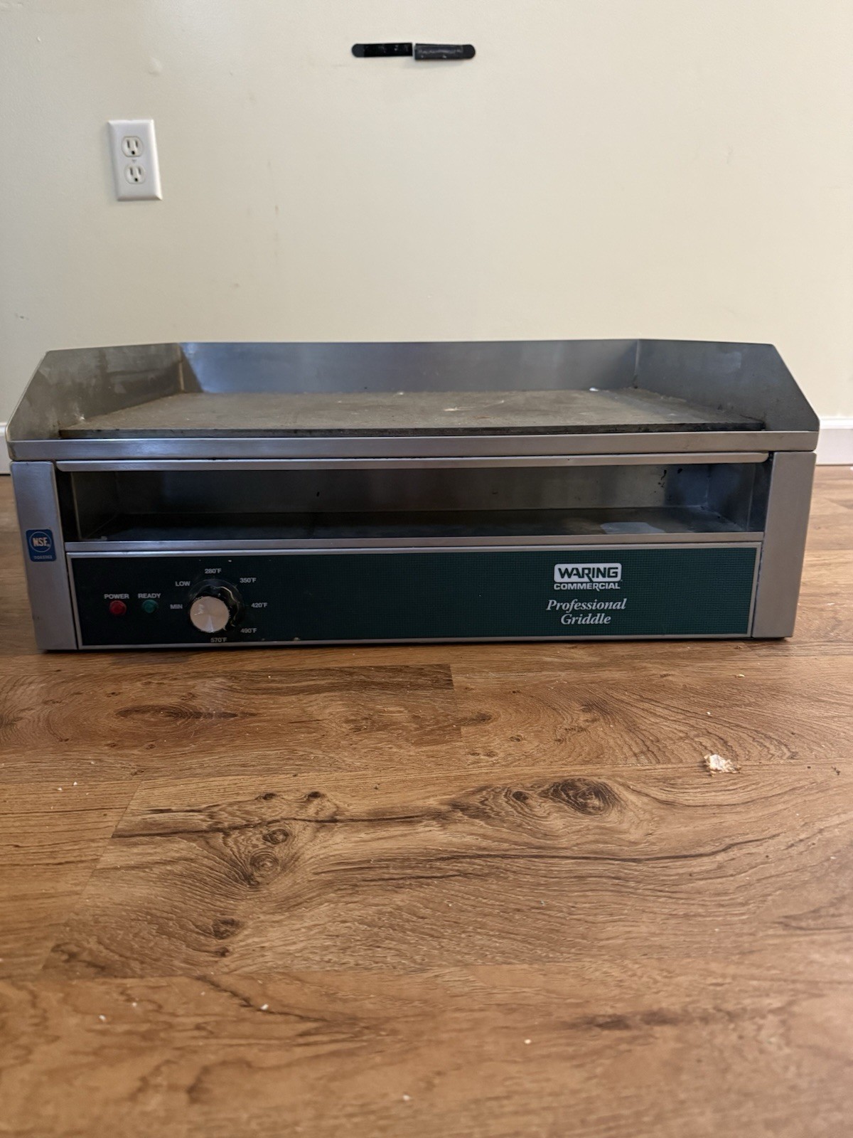 Waring WGR240X 24 in x 16 in Countertop Electric Griddle 240