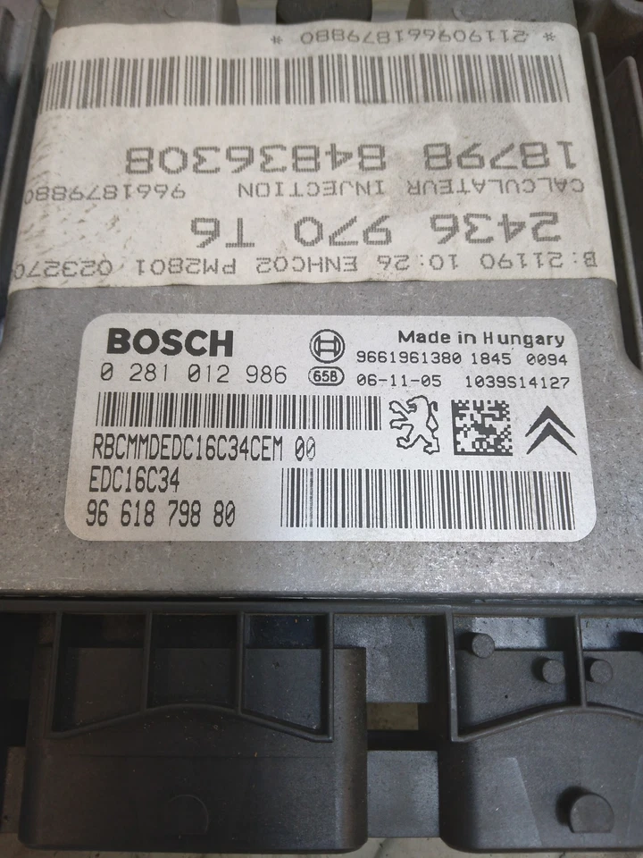 21123 Centralina motore Peugeot 307 SW 1.6 Hdi dal 2001 al 2009 cod 9661879880 - Immagine 2 di 4