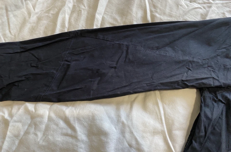 Camisa de vestir Marc Ecko corte y costura para hombre manga larga con botones talla grande negra Foto 3 de 4