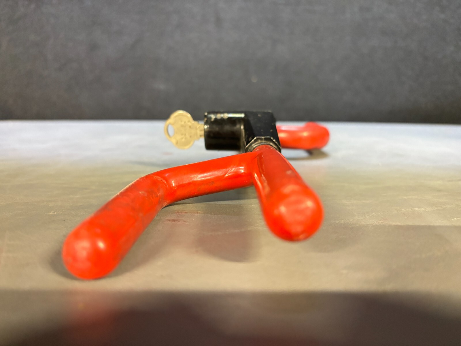 The Club Original Club Car Truck AntiTheft Steering Wheel Lock Red