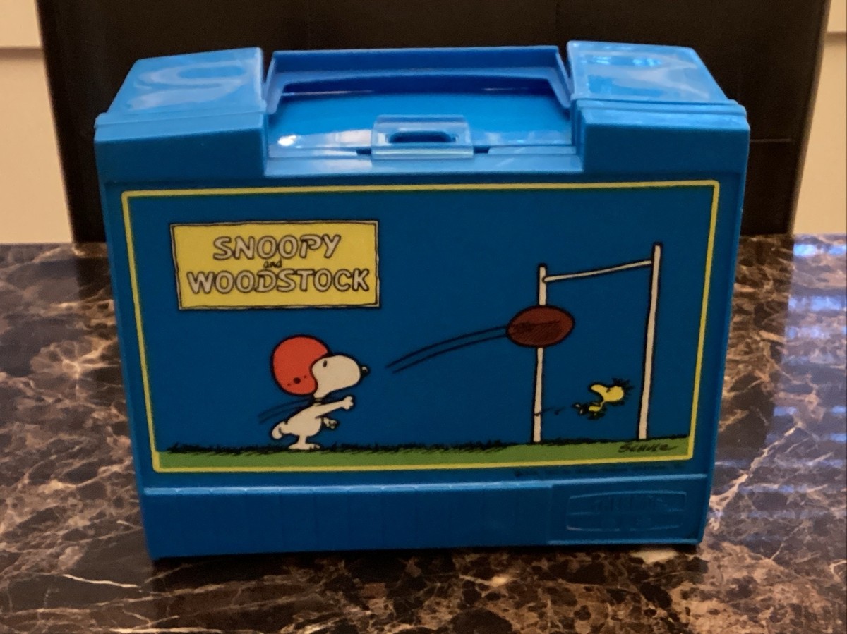Vintage 1970 PEANUTS Snoopy & Woodstock Blue Lunch Box Vintage 1970 PEANUTS Snoopy & Woodstock Blue Lunch Box