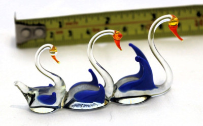 Vintage Kunst Glaslampe Arbeit Trio Zug der blauen Schwäne Figur 3 Vögel Tiere