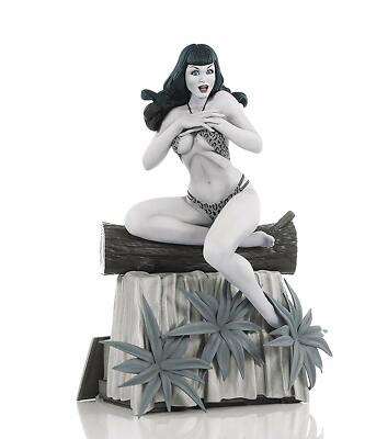 Dynamite Ent. - Women of Dynamite - Bettie Page Black & White Edition 1/6 Statue