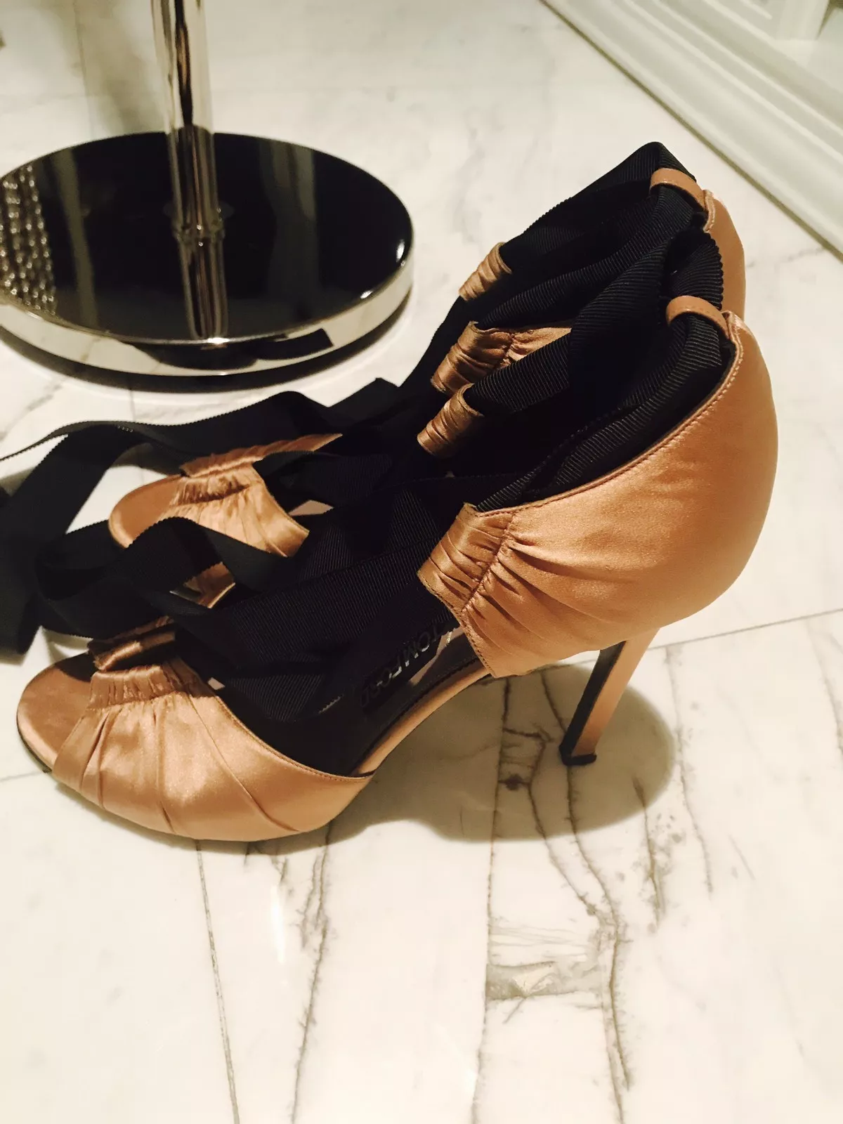 Escarpins à sangle gladiateur satiné Tom Ford Gucci cognac taille 40,