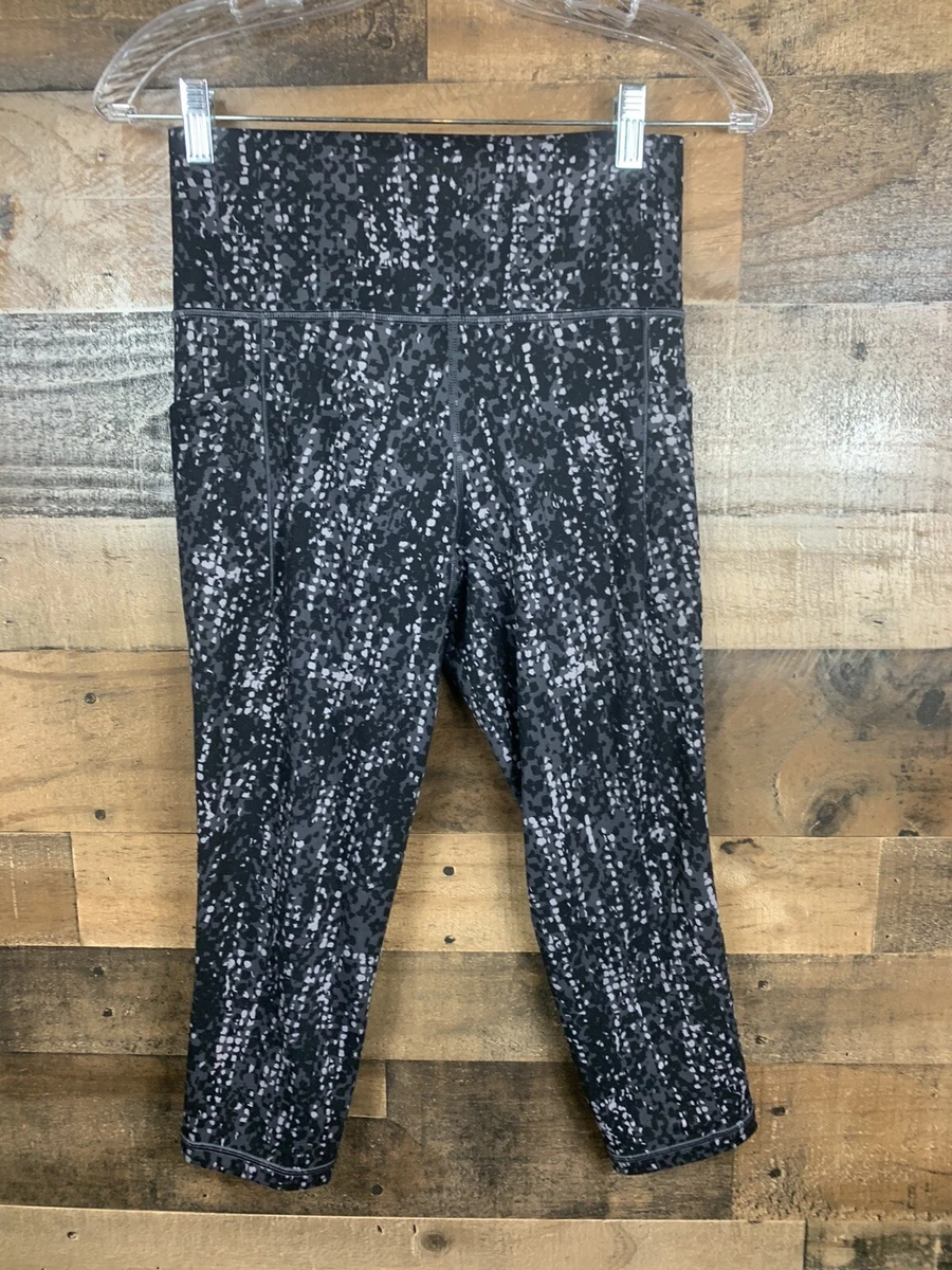 Athleta Women Salutation Stash Pocket II Capri 569824 Black Print