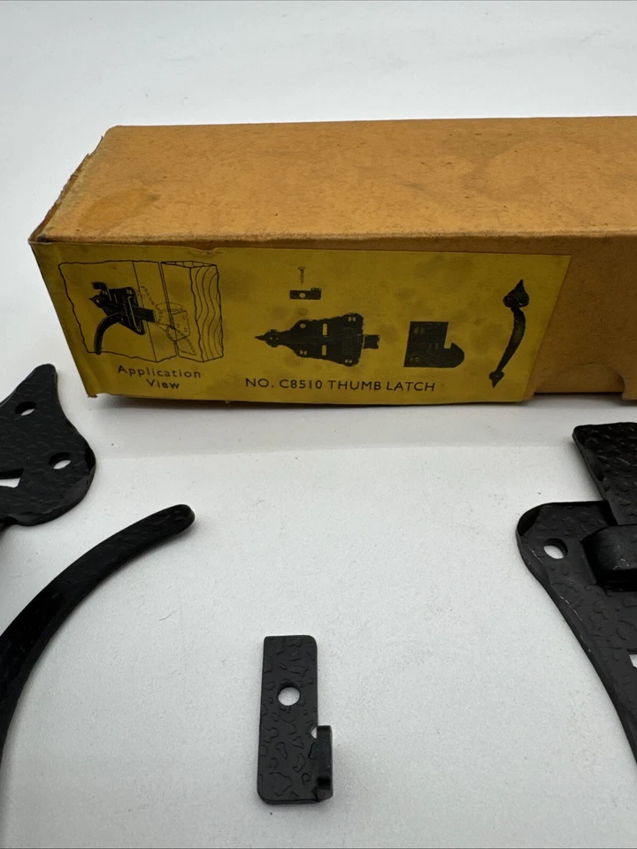 Pestillo de pulgar Amerock Colonial negro vintage con borde plano golpe forjado a mano Foto 4 de 4