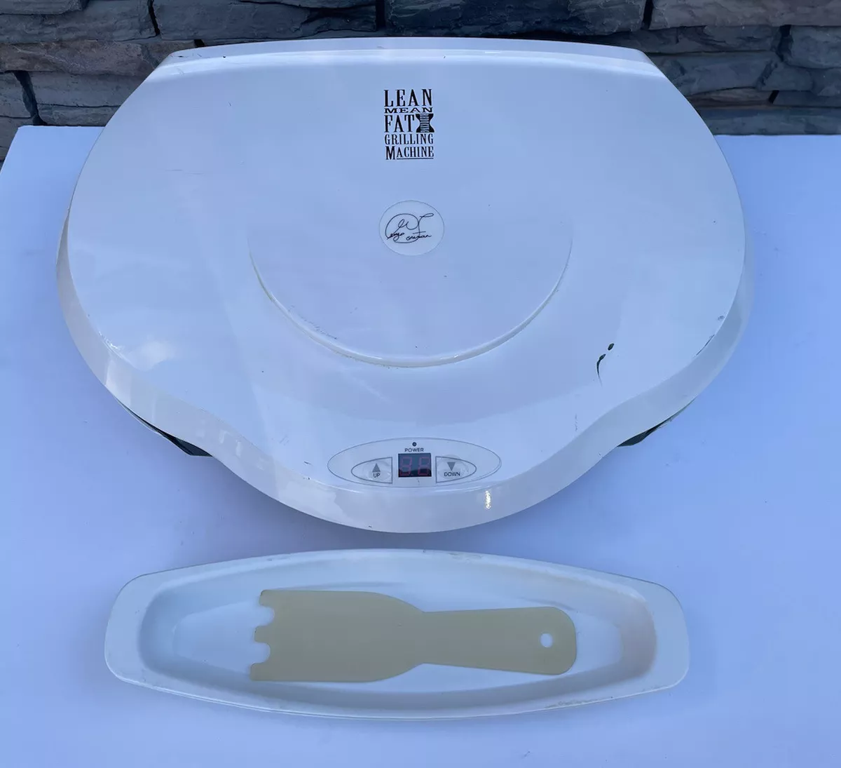 George Foreman Grill GR35WTMRCAN Large Family Size Grill W Drip