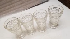 Set of 4 Diamond Design Pedistal 10 oz Drinking Glass (M)