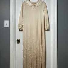 Vintage 1970s Cream Nylon Lace Satin Collar Cuff Nightgown Maxi Nap Dress