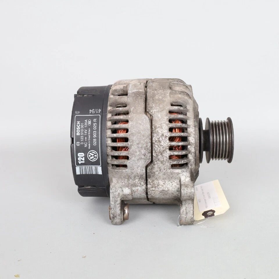 Alternador Volkswagen Eurovan 1992-1999 120 AMP 028903025R OEM usado Foto 2 de 4