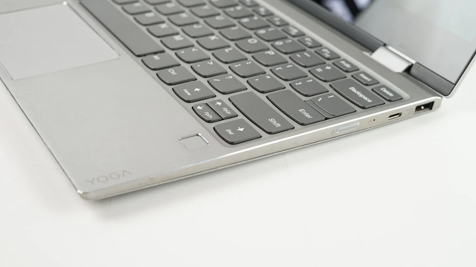 Cheap Lenovo Yoga 2 in 1 Convertible Laptop i3 7th Gen 4GB RAM 256GB SSD Win11 - Image 3 of 4