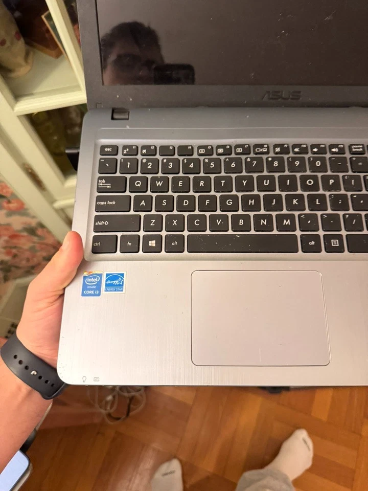 Portátil ASUS X540L • i3 4ª generación • Sin probar • Sin cargador • Para piezas/reparación Foto 2 de 4