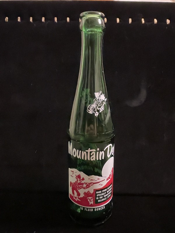 Vintage Mountain Dew Hillbilly  10oz Bottle Excellent 