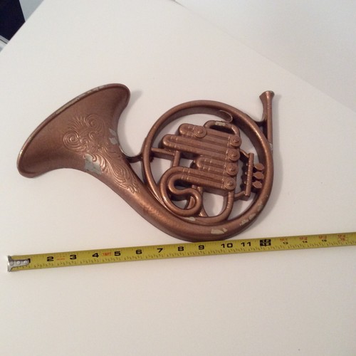 Cornet and French Horn cast resin wall hanging - Picture 11 of 14