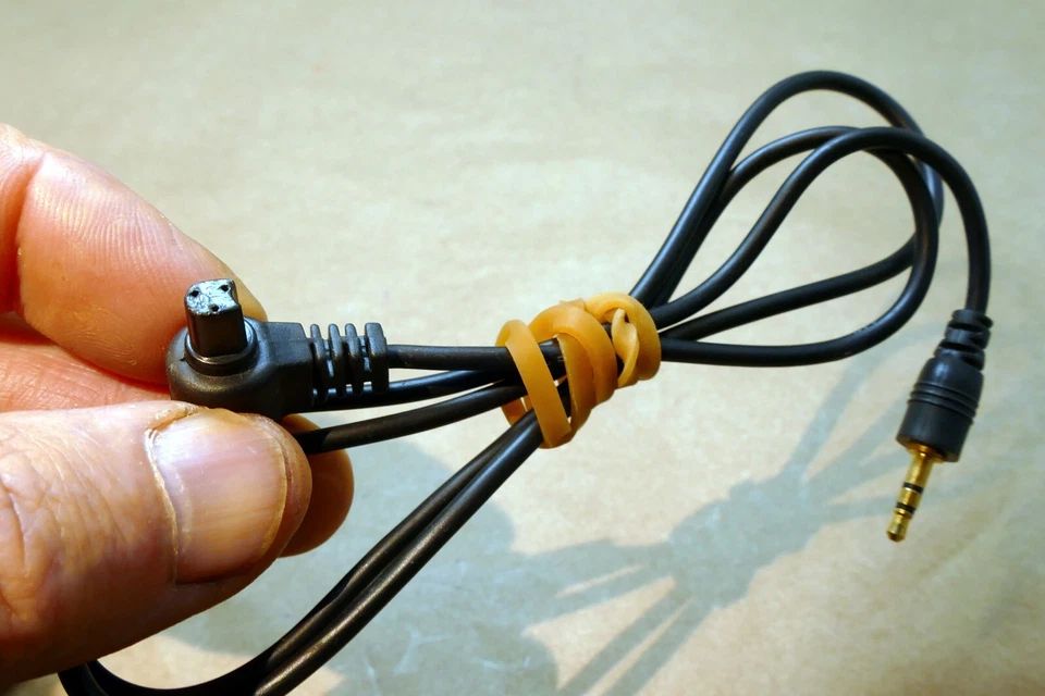 Promaster 2.5mm Cable for Remote Shutter Release for EOS 5D 7D II III (3-pin) - Image 4 of 4