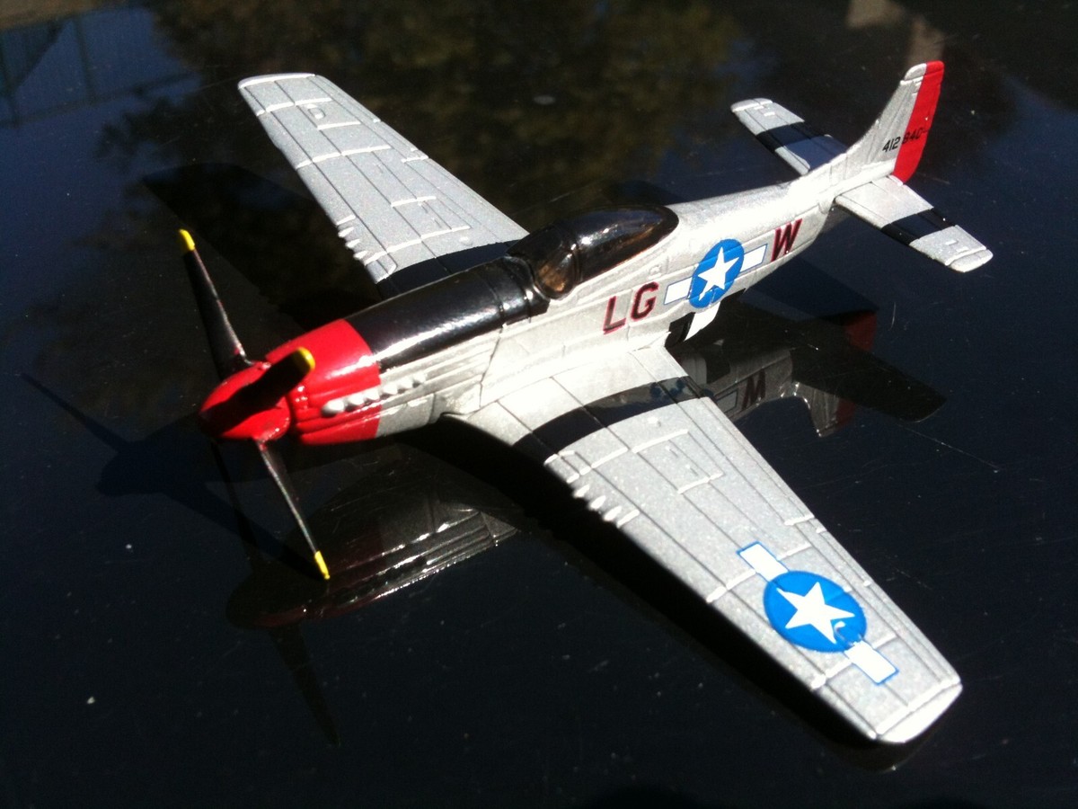 Corgi Top Gun Maverick, F/A-18E & P-51D 2 Pieces Set Diecast