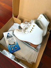Jackson Ultima Competitor Figure Skates White 6.5B Leather DJ2470