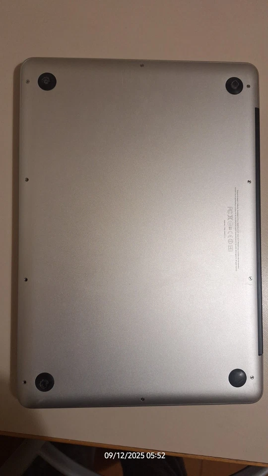 MacBook Pro 13,3" Apple -Intel Core i5, 2.50GHz, 4GB RAM, 500GB HDD) Laptop, foto 3 di 5