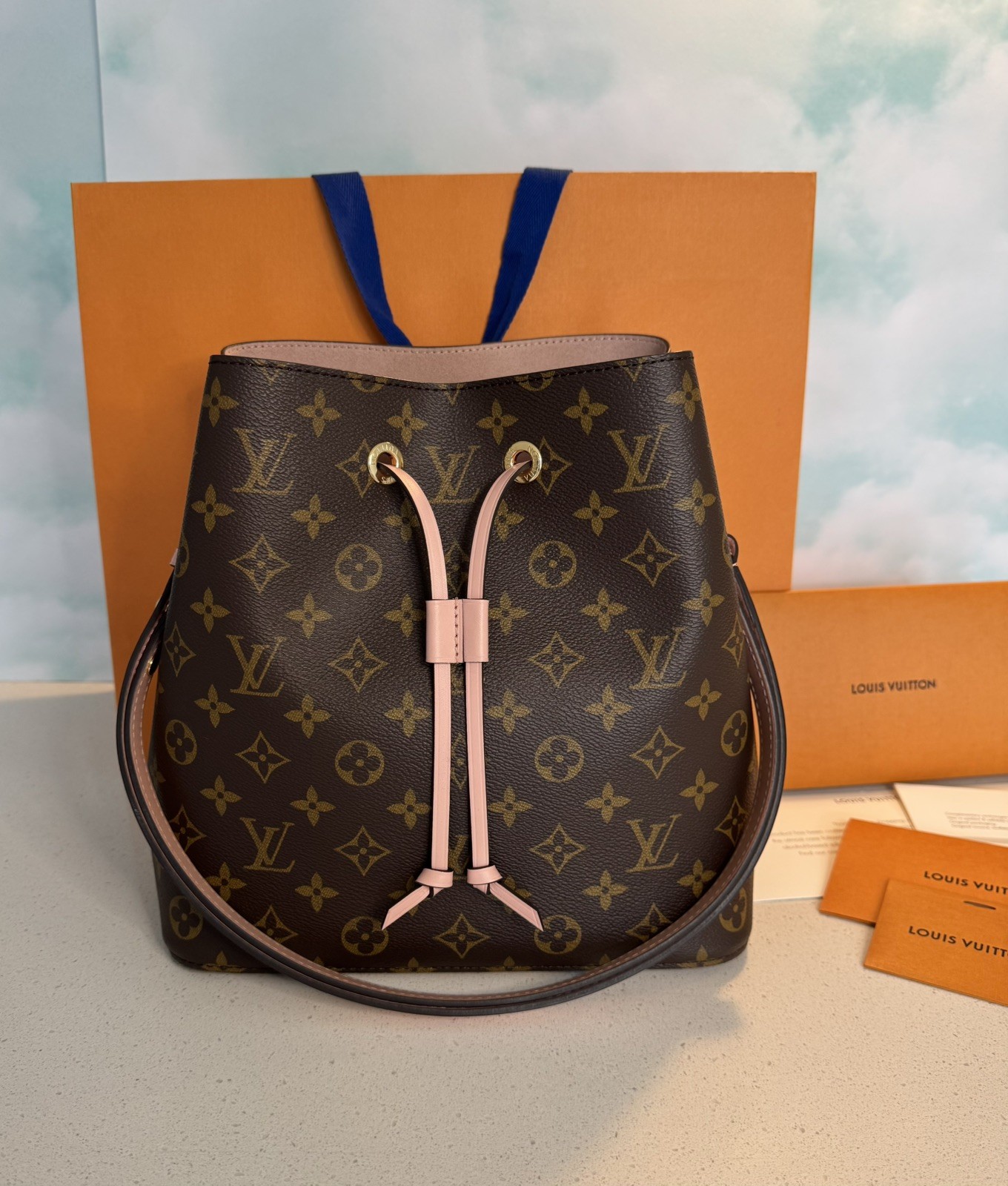 LOUIS VUITTON AUTHENTIC MONOGRAM NEONOE MM ROSE POUDRE