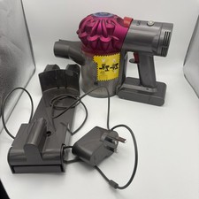 Dyson V7 Cordless Bagless Stick Vacuum Cleaner and charger see description  