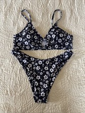 Shein Women's Bikini Set Swimsuit Size M Navy White Flowers