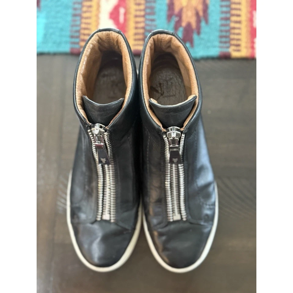 Frye Lena Zapatilla Alta Cremallera Frontal Cuero Negro Talla 7.5M Foto 3 de 4