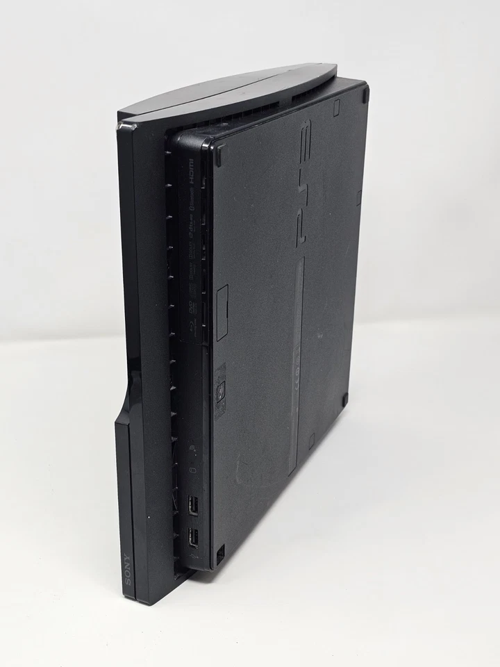Sony PlayStation 3 Slim, photo 4 of 5