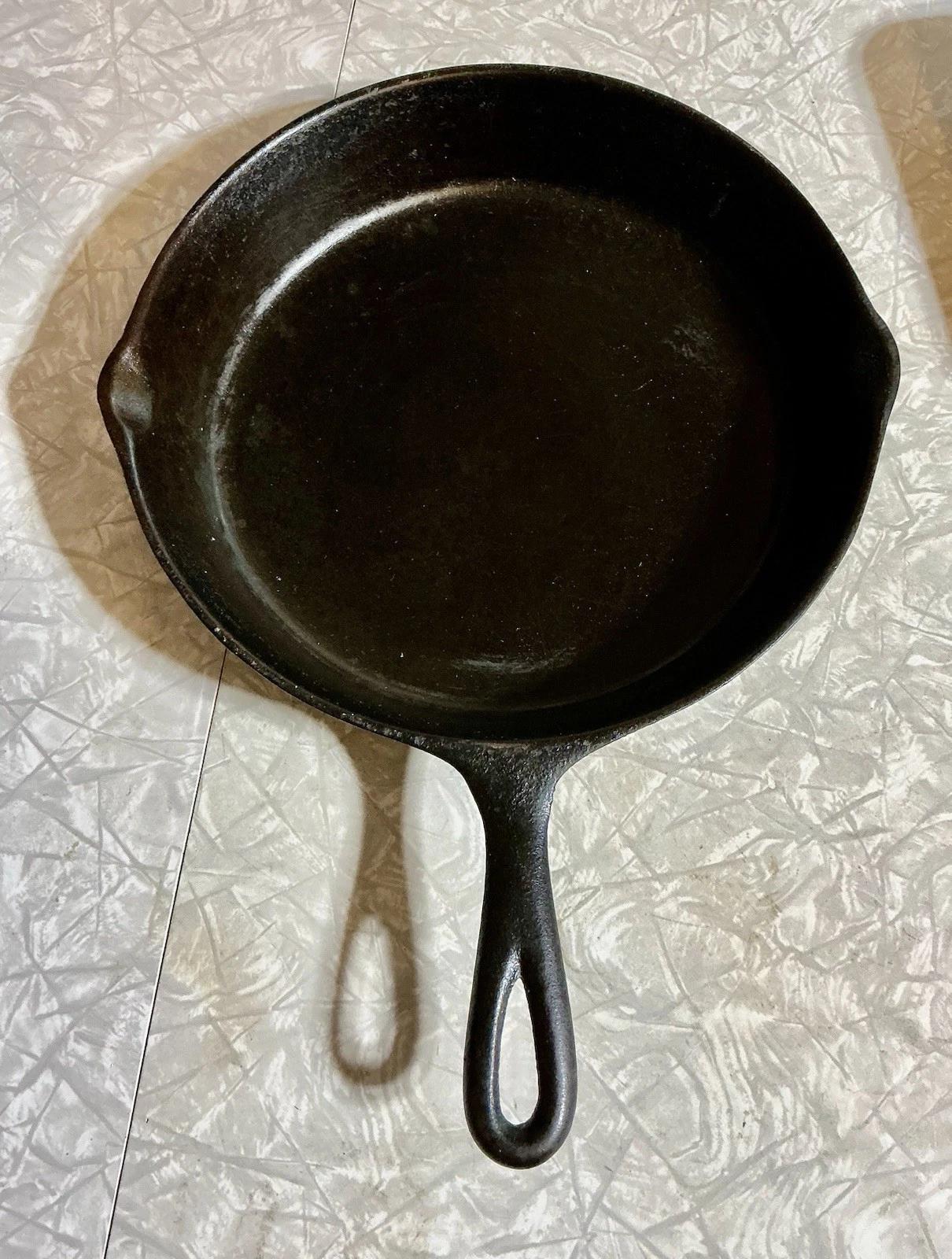 Vintage Cast Iron Skillet Frying Pan Size 7 Marked UAL-J 10 Inch Diameter