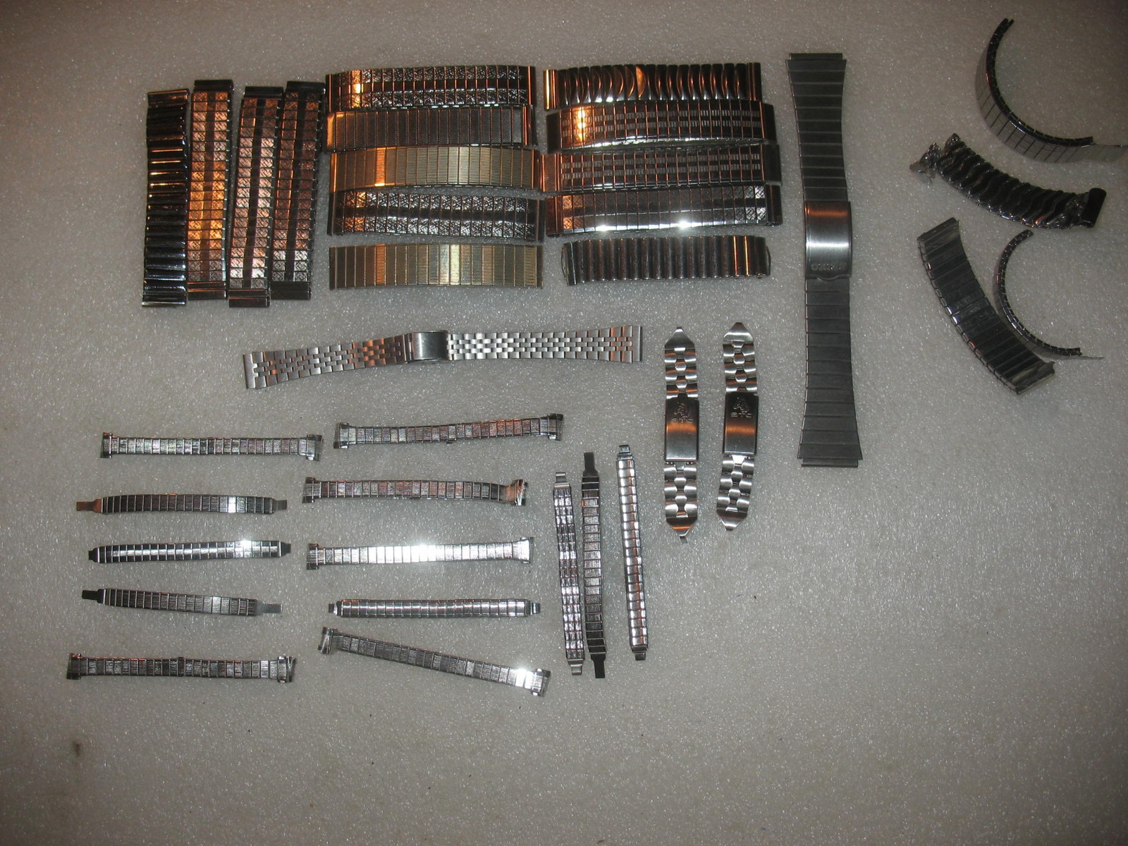 Vintage Lot of 36 Metal Used Mens & Woman Watch Bands Different Brands