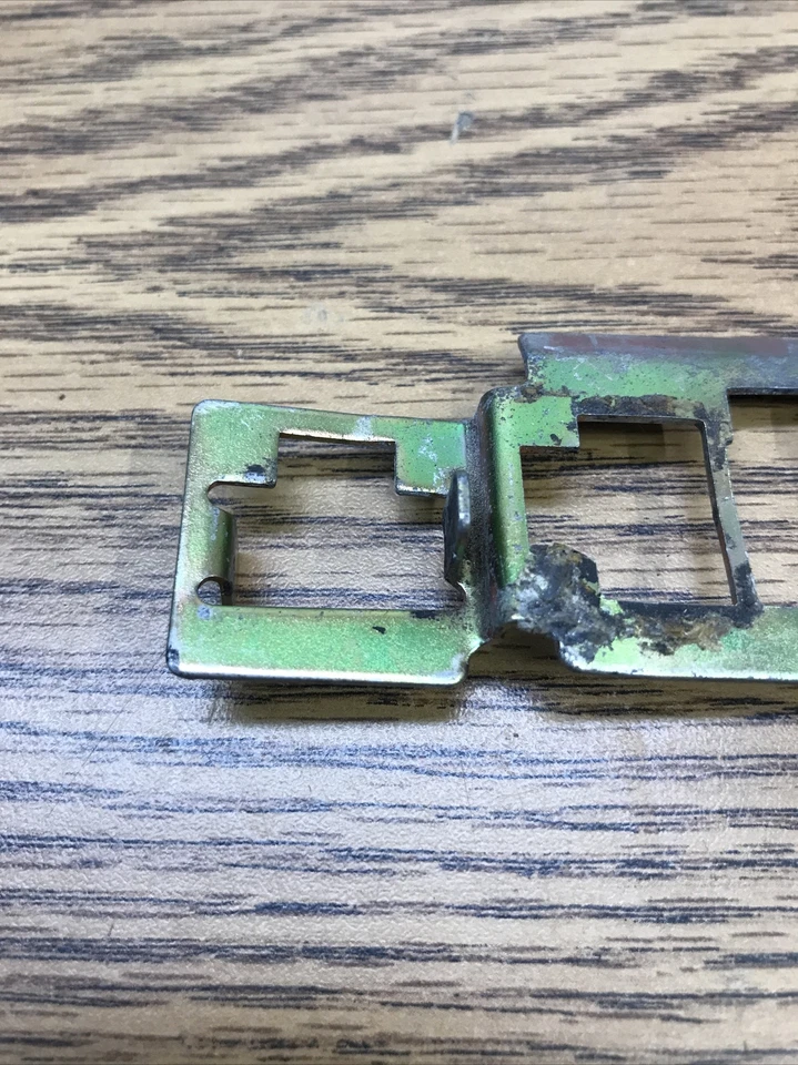 HONDA SHADOW VLX VT600 1988-2007, PIEZA SOPORTE CONECTOR # 50338-MR1-010 Foto 3 de 4