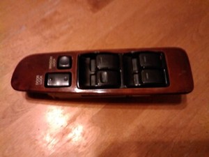 1990-94 LEXUS LS400 DRIVER SIDE WINDOW & DOOR LOCK SWITCH OEM