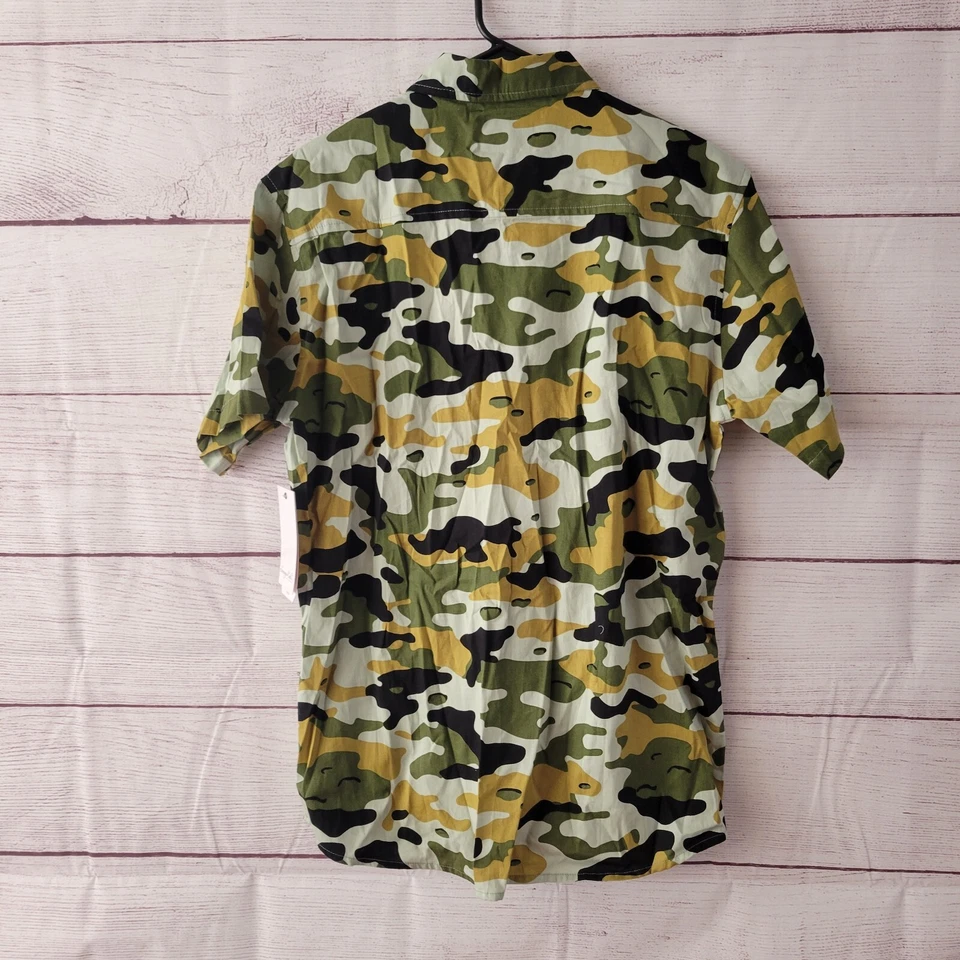 Men's Sovereign Code Short Sleeve Button Up Frenzy Bubble Camo Sage Shirt Size M - Image 3 of 4
