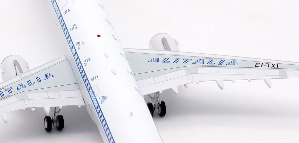 1:200 IF200 Alitalia (retro livery) Airbus A321-100 EI-IXI w 1:200 IF200 Alitalia (retro livery) Airbus A321-100 EI-IXI w