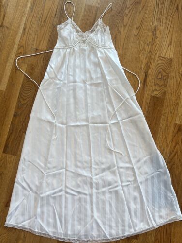 Vintage Christian Dior Womens White Lace Trim Floral Satin Maxi Night Gown Small
