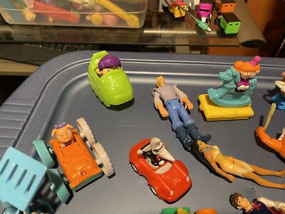 Lot Of 20 McDonald's Burger King Disney Warner Assorted Happy Meal