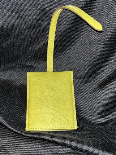 Anne Klein Designer Canary Faux Leather Luggage Tag W/ Removable ID Window Slot - Picture 4 of 6