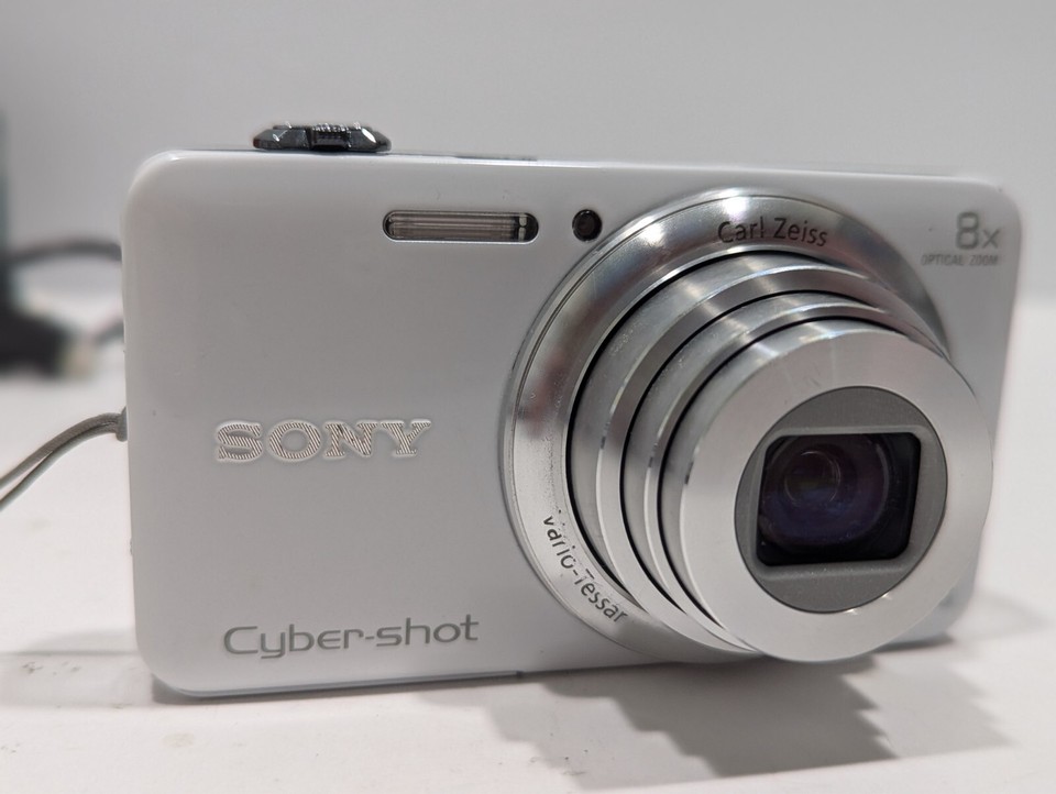 Sony Cyber-shot DSC-WX80 Compact Rouge - 16.2 MP, 8x Zoom, WiFi, Boîtier Et Chargeur