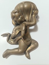 Piccola acquasantiera in bronzo con putto