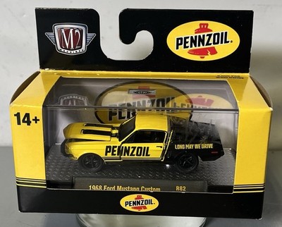 2023 M2 MACHINES 1/64 1968 FORD MUSTANG CUSTOM (yellow) PENNZOIL ~NEW