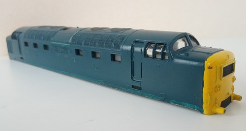 Lima Calibre OO Tipo 5 Clase 55 Deltic Diesel Loco Carrocería y Acristalamiento BR Azul 55011 | Zustand: Used