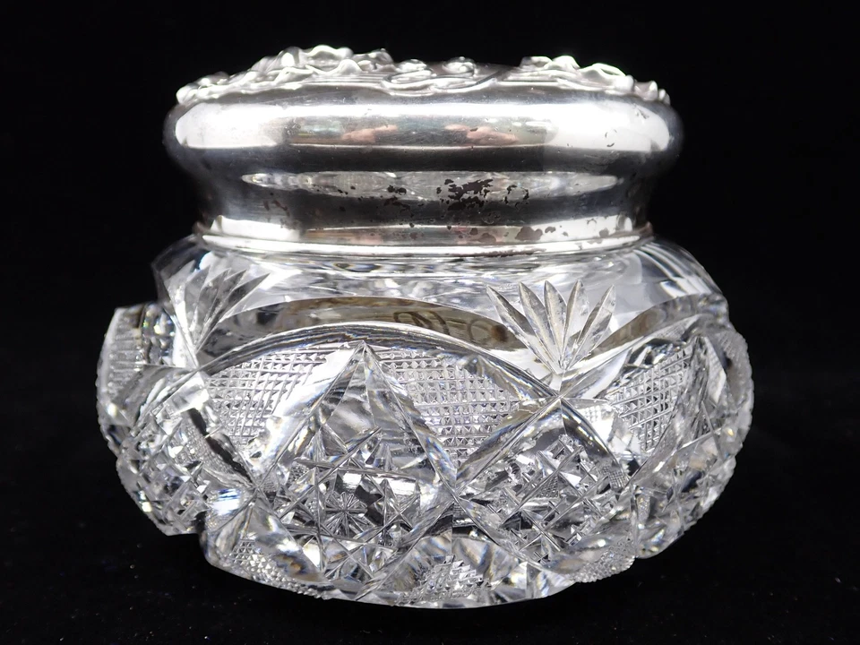 Antiguo tarro de tocador de vidrio cortado y plata de ley Art Nouveau de 1903 Unger Brothers Foto 2 de 4