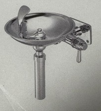 Central Brass Wall Mounted Drinking Fountain With Wall Bracket 0366-HX8WB Chrome