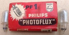 "PHOTOFLUX"PHILLIPS NOS FLASHBULBS PF1B BLUE  PF1 CLEAR BULBS MADE IN HOLLAND