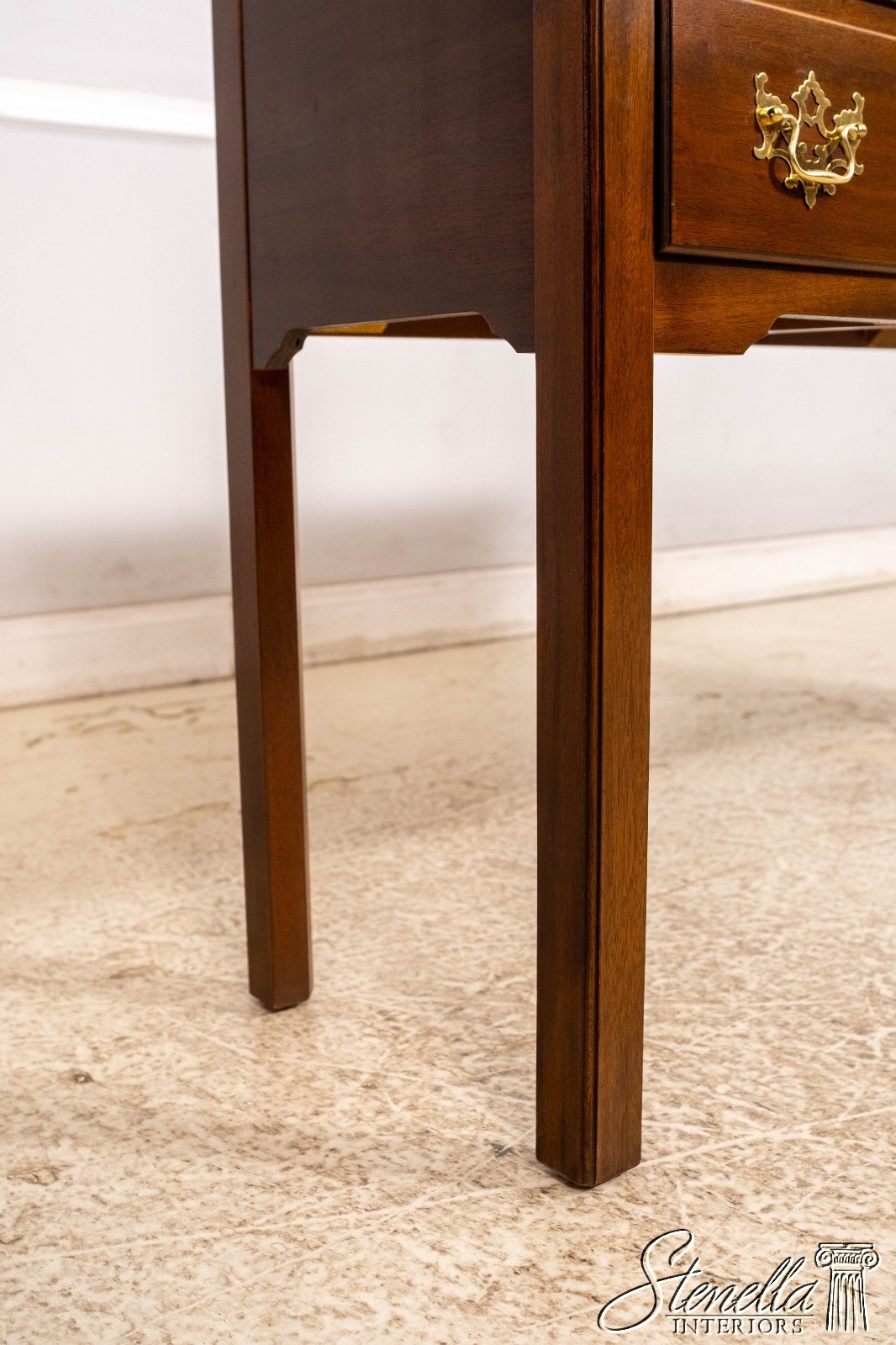 L70974: MADISON SQUARE 4 Drawer Mahogany Server Commode