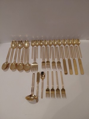 Oxford Hall Golden Collection Silverware 34 Pieces - 4 Settings W/ Extra Spoons