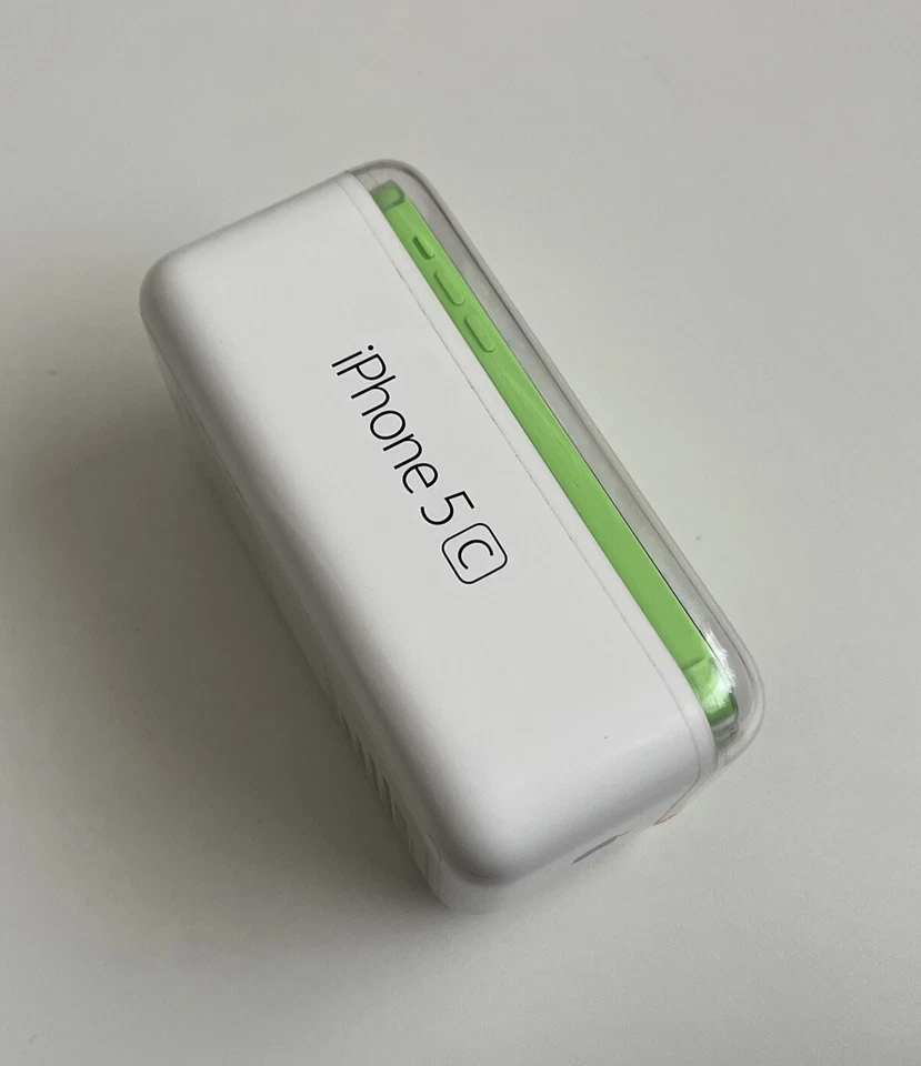 New Sealed Old Stock Apple iPhone 5c 32gb 7th Generation - Rare iOS 7 - Image 3 of 4