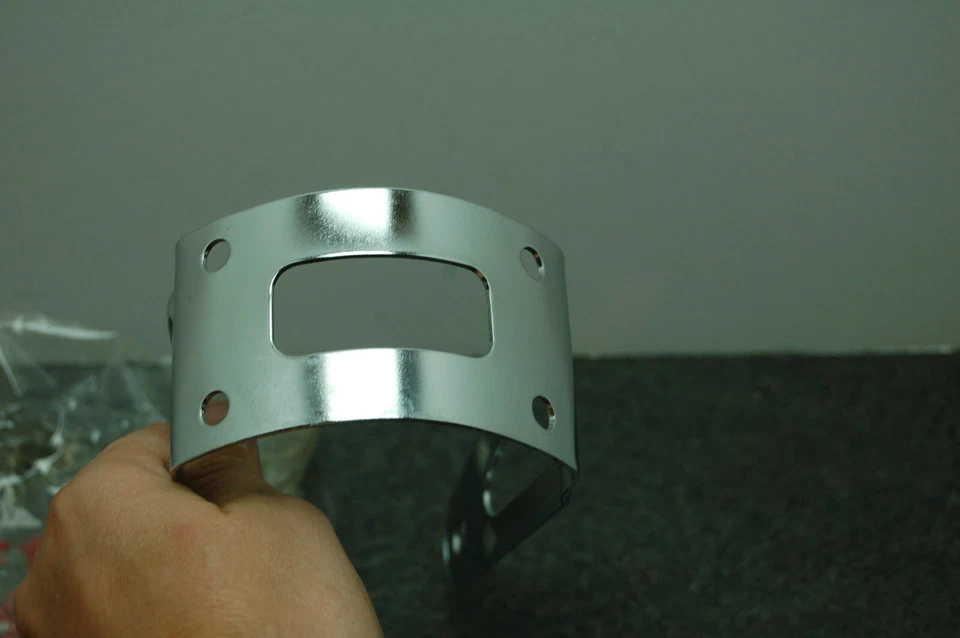 NOS KAWASAKI 35009-012 SUPORTE DE PARA-LAMA DIANTEIRO STAY H1 KH MACH III A C KH500 - Imagem 4 de 4