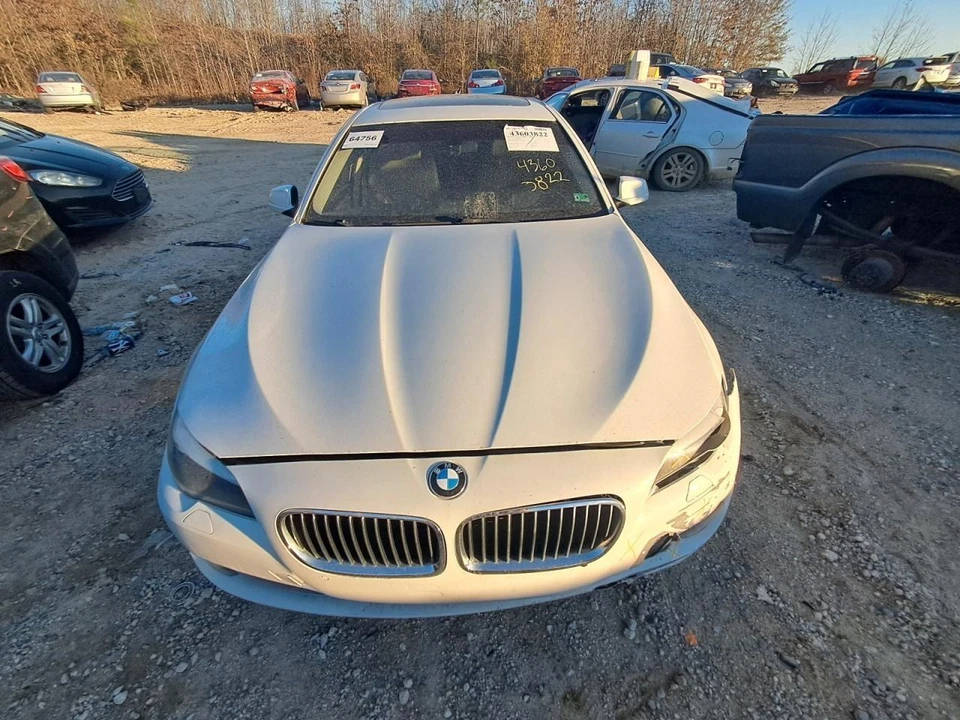 Capó para BMW 528i 2771929 11-16 Foto 2 de 4