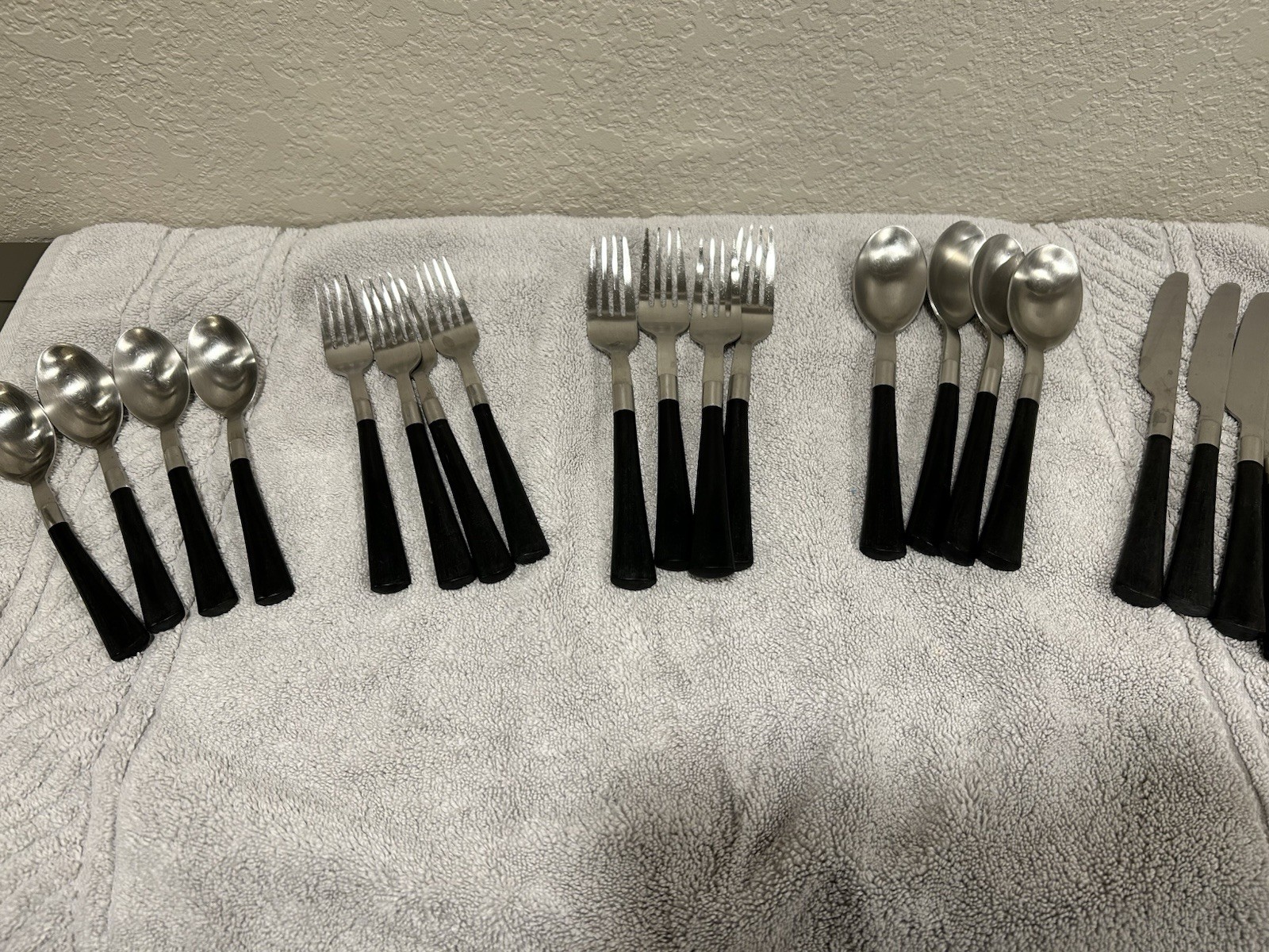 Noritake Colorwave Graphite - 20 Piece Flatware Set, Service