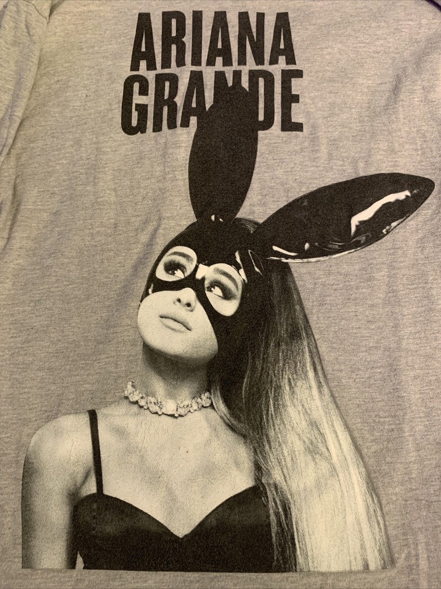 Ariana Grande dangerous women tourグッズ Ariana Grande Dangerous Woman Tour Long Sleeve Shirt Size Medium